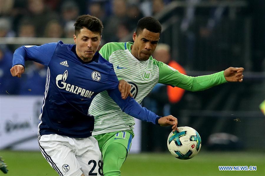 (SP)GERMANY-GELSENKIRCHEN-SOCCER-GERMAN CUP-SCHALKE 04 VS WOLFSBURG