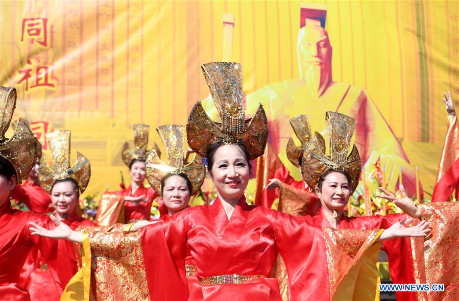 U.S.-SAN FRANCISCO-CHINESE-WORSHIP CEREMONY