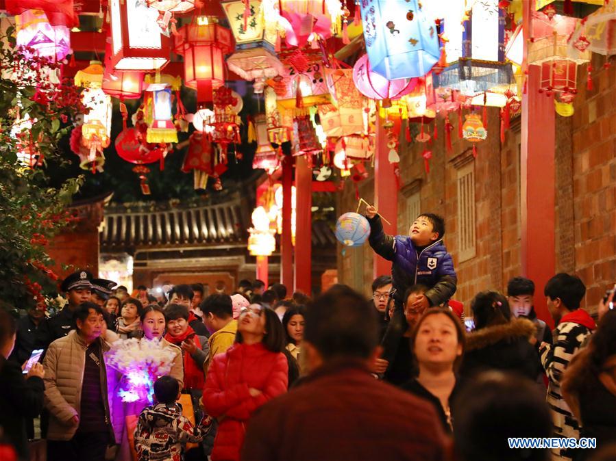 CHINA-FUJIAN-JINJIANG-LANTERN FESTIVAL (CN)