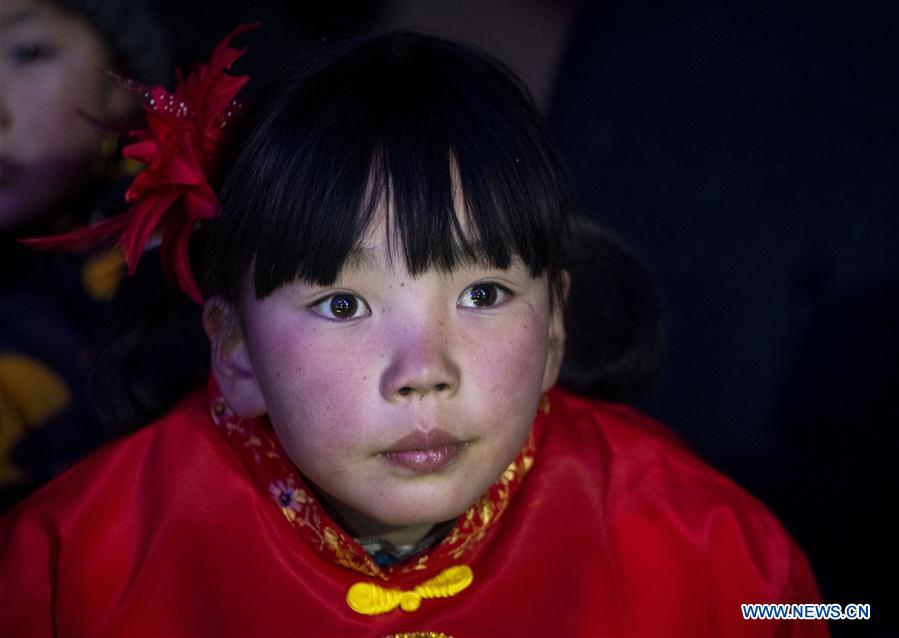 CHINA-GANSU-LONGNAN-LANTERN FESTIVAL-FOLK OPERA (CN)