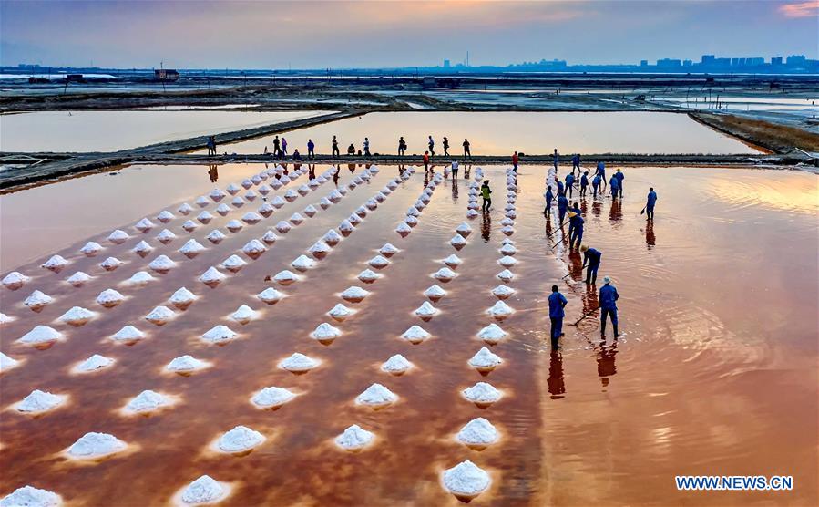 CHINA-SHANXI-YUNCHENG-SALT-HARVEST (CN)