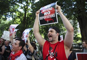 Hundreds of people take part in "March to Abolish ICE" protest in New York