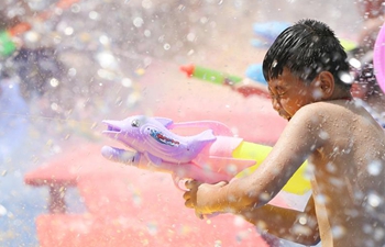 Kids enjoy leisure time in central China's Hunan