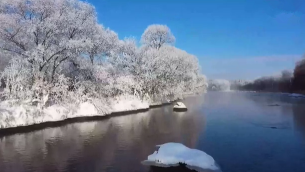 跨越山海，他把“童话世界”送给就地过年的你！