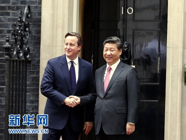 10月21日，国家主席习近平在伦敦唐宁街首相府同英国首相卡梅伦举行会谈。 新华社记者 鞠鹏 摄 